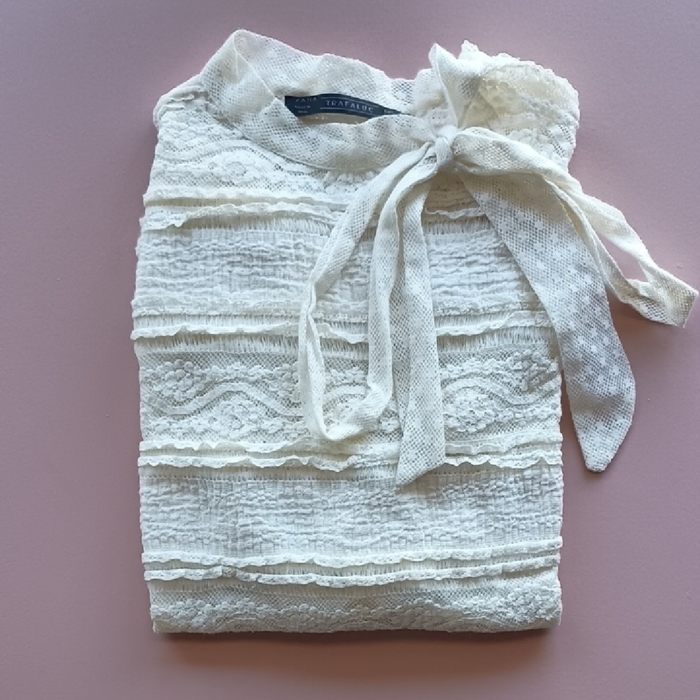 Zara Blouse - Picture 2 of 14